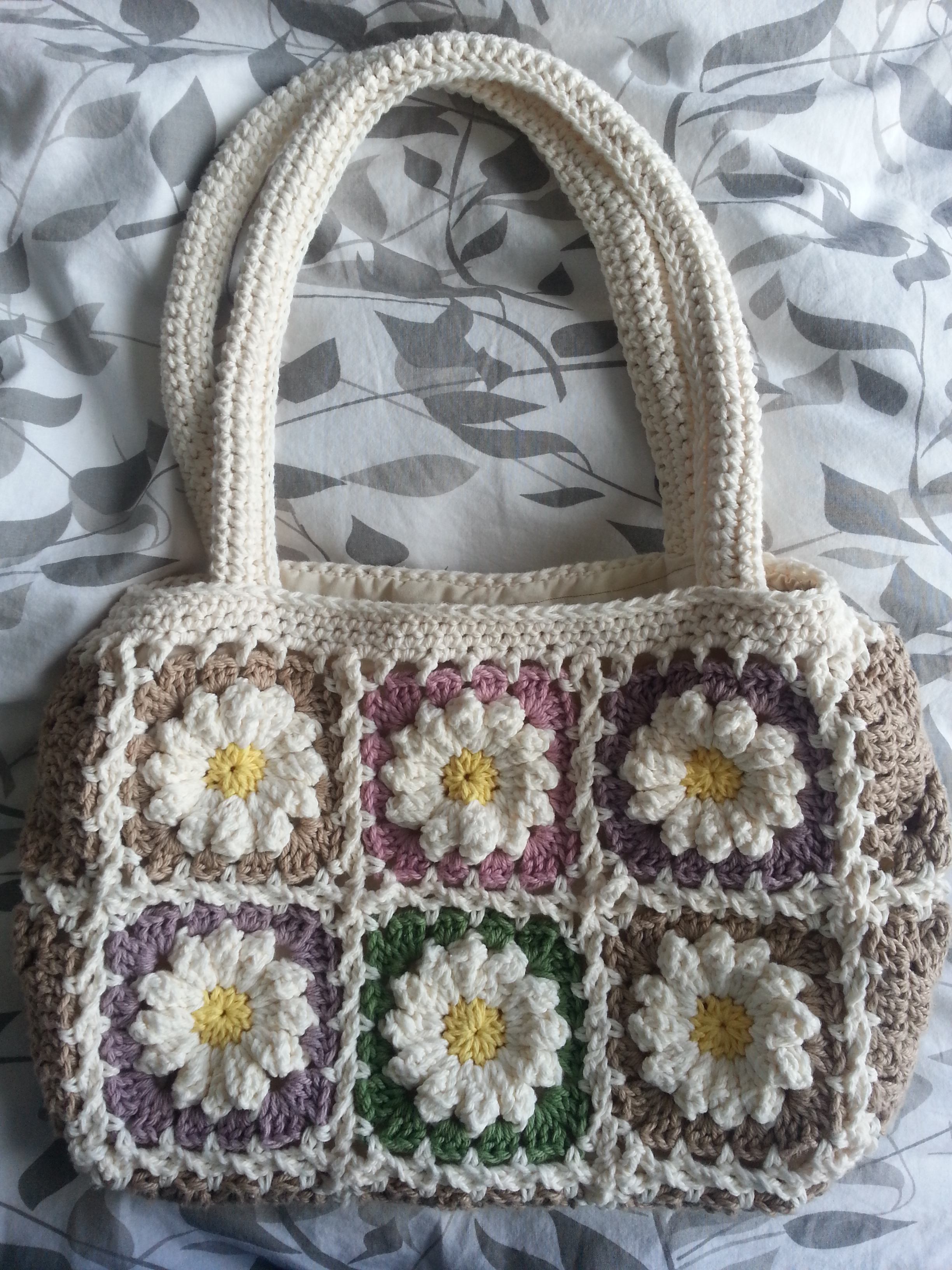 Flower Tote Bag Free Crochet Pattern - Your Crochet